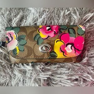 Coach Sunglass Case In Signature Canvas With Floral Print